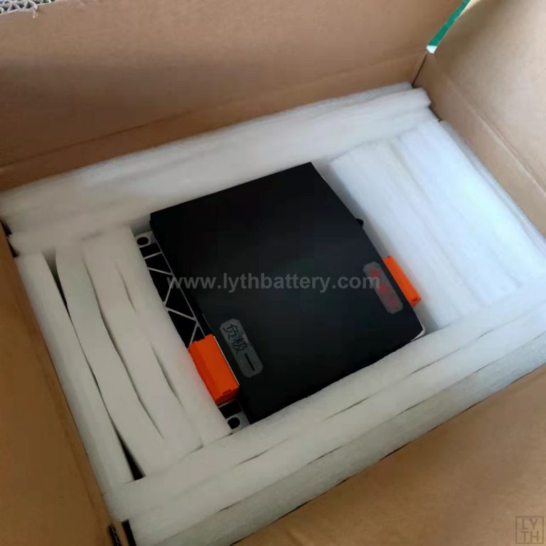 1Module de batterie du véhicule électrique LFP du paquet 12.8V 100Ah LiFePO4 de batterie de P4S 100Ah ESS