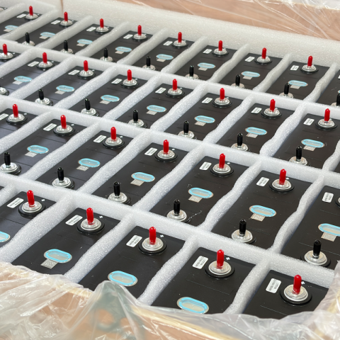 Den Puls der Energiespeicherung mit großer Kapazität erfassen: CALB L173F314 314Ah-Zellen und unsere maßgeschneiderten Lösungen