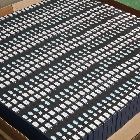LYTH versendet 3,000 Einheiten von L148N58A 58Ah NMC-Batteriezellen