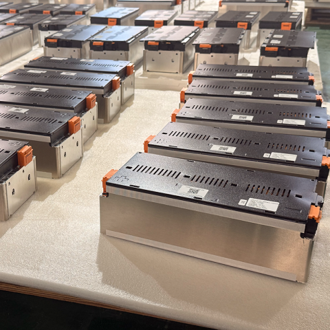 Eine weitere Modullieferung abgeschlossen: 1,800 Einheiten von 1P6S 117Ah VDA355 NMC Batteriemodulen
