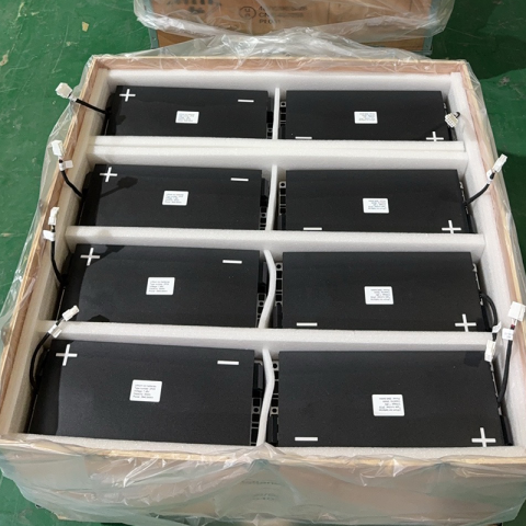 LYTH versendet 600 Einheiten von 2P2S 177Ah VDA355 NMC Batteriemodulen