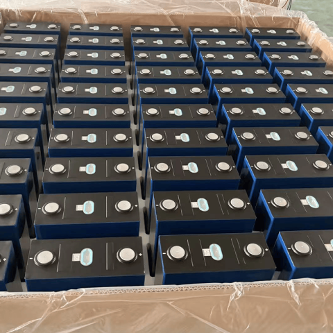 LYTH-Schiffe 16,000 CALB 314Ah Batteriezellen nach Europa